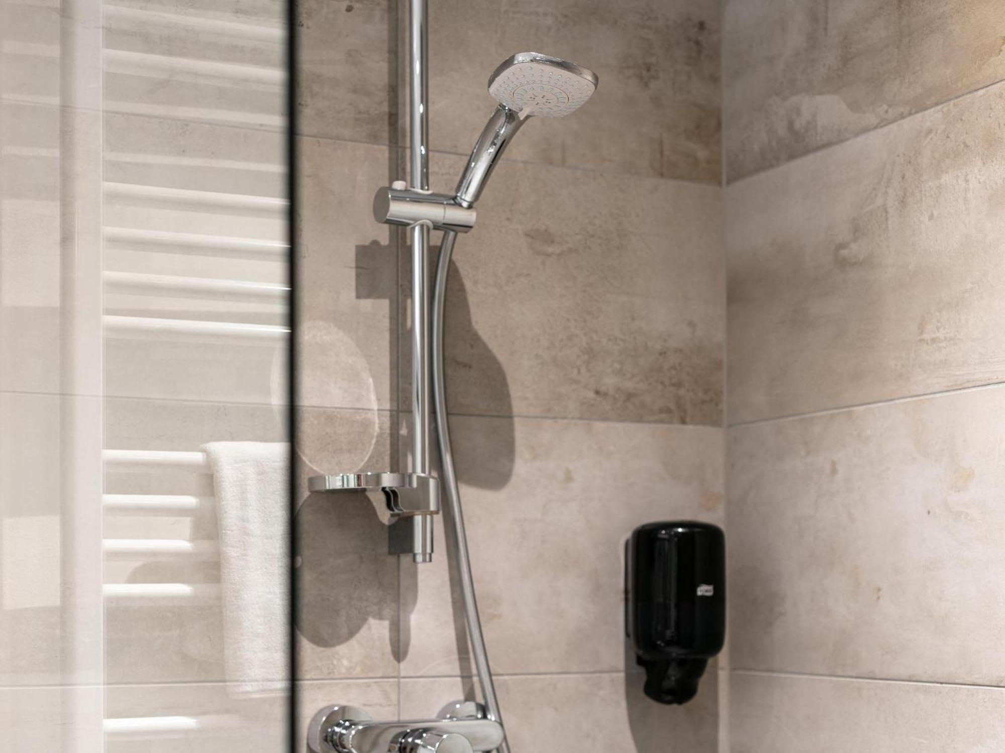 Apart33 2-12 Appartement *